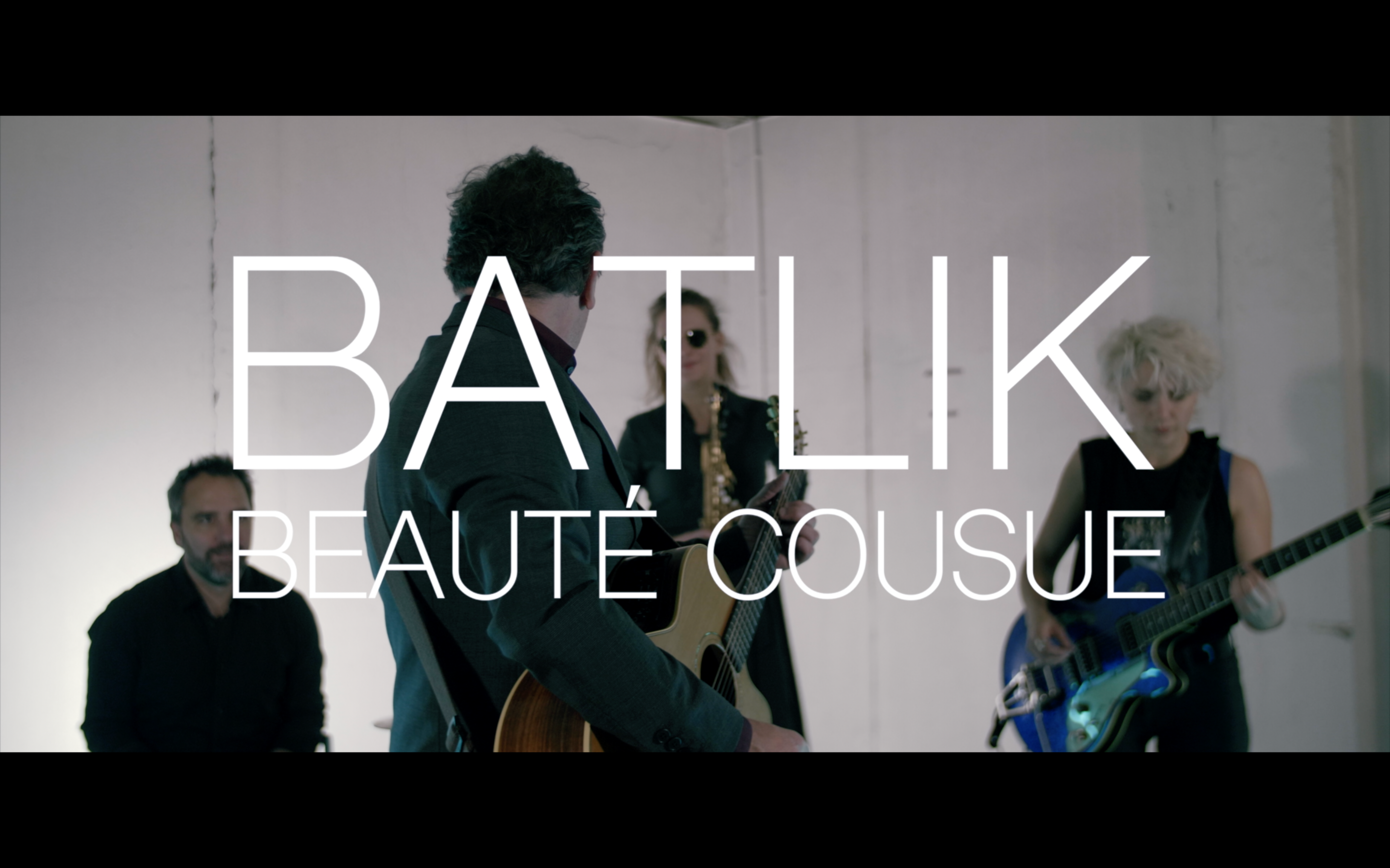 Charger la vidéo : Vidéo live concert du titre &quot;Beauté cousue&quot; de Batlik